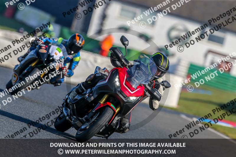 PJM Wedding Photography;enduro digital images;event digital images;eventdigitalimages;mallory park;mallory park photographs;mallory park trackday;mallory park trackday photographs;no limits trackdays;peter wileman photography;racing digital images;trackday digital images;trackday photos